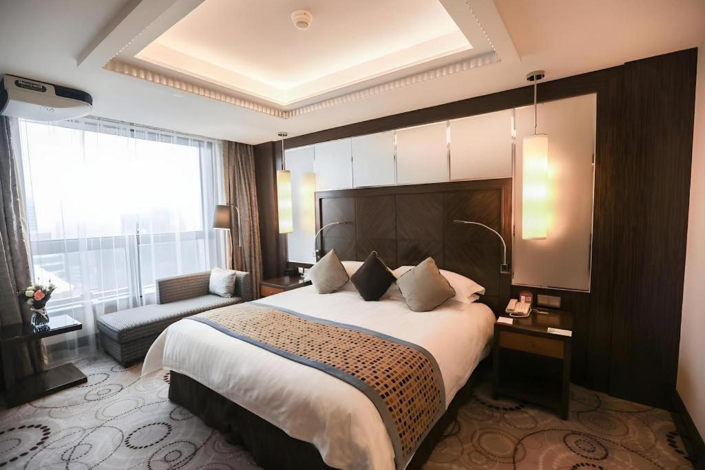 Grand Soluxe Zhongyou Hotel Shanghai Esterno foto