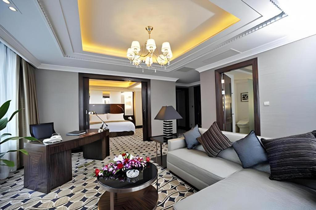Grand Soluxe Zhongyou Hotel Shanghai Esterno foto