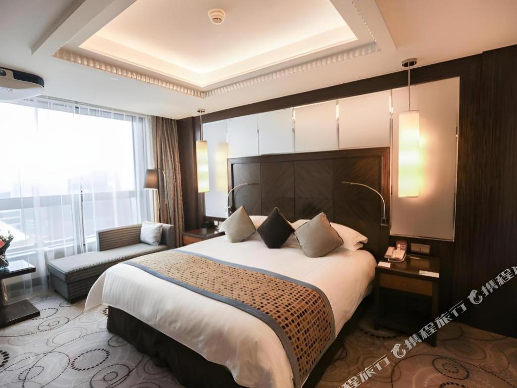Grand Soluxe Zhongyou Hotel Shanghai Esterno foto